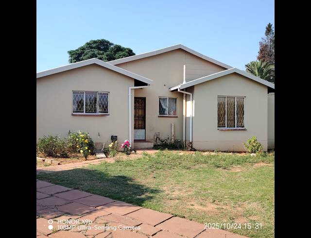 3 BEDROOM HOUSE FOR SALE IN VORNA VALLEY